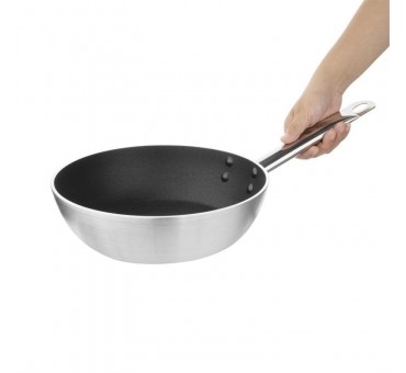 Sauteuse induction conique antiadhésive Vogue 240mm Sauteuse induction conique antiadhésive Vogue 240mm