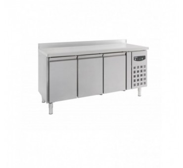 Table réfrigérée bord relevé 3 portes Table réfrigérée bord relevé 3 portes